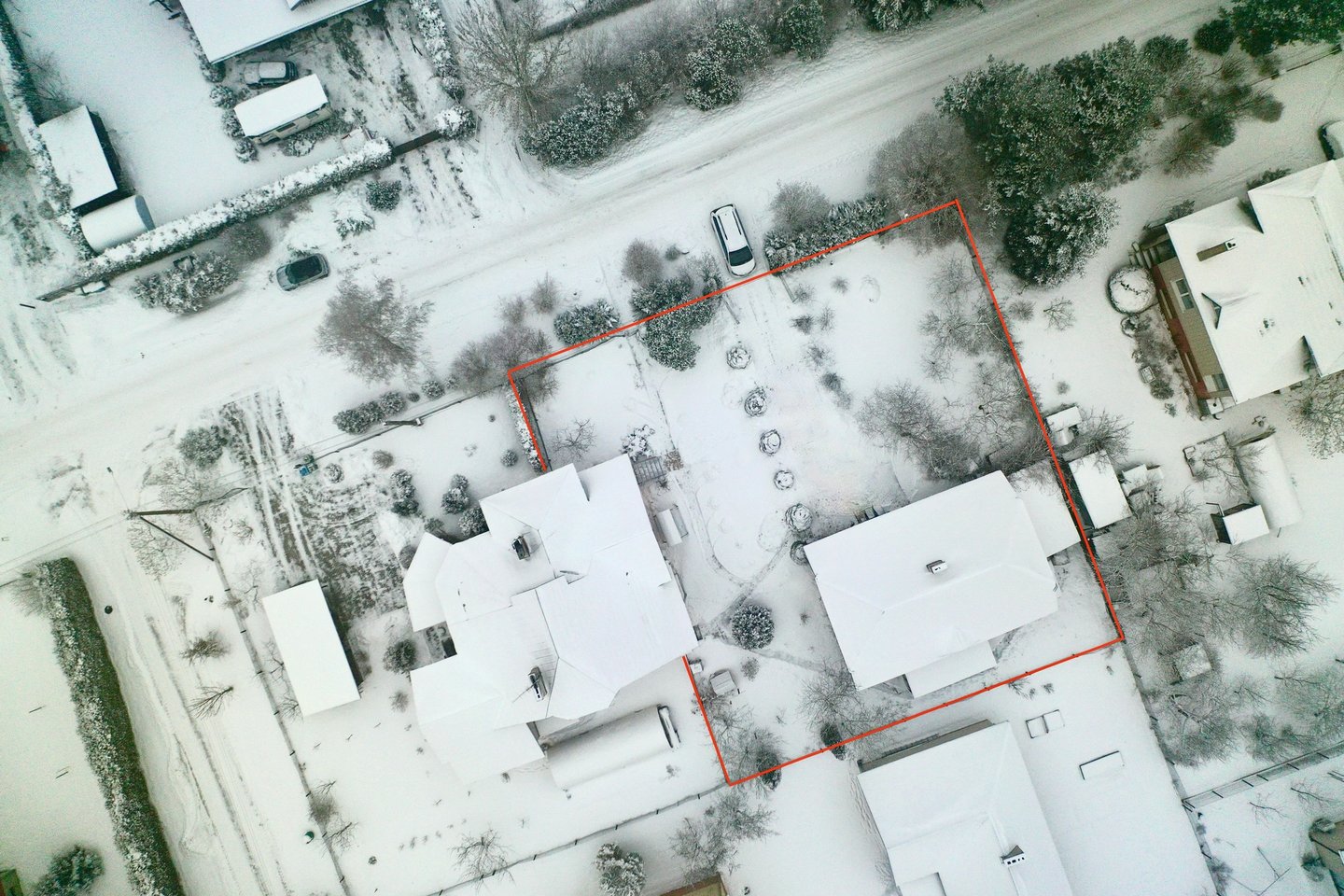 Namas Lapėse iš drono