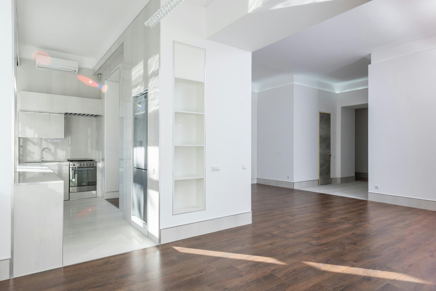 Spotless Unfurnished North York Home