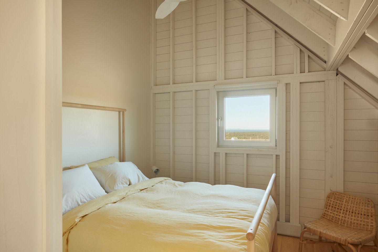 Chambre avec lit queen