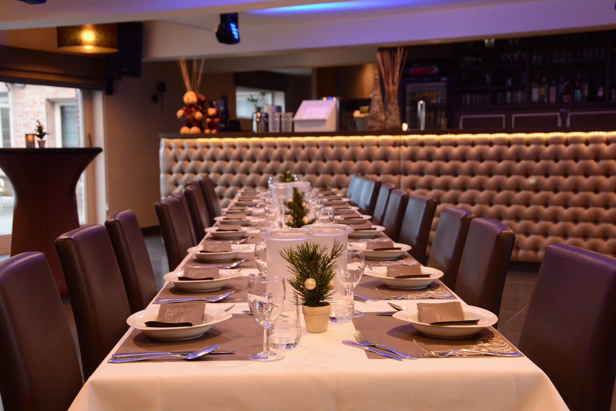 Kleine zaal van Elsloschuurken