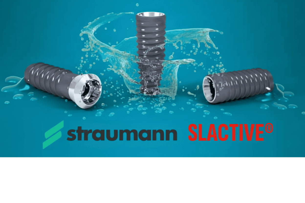 Tres implantes dentales de la marca Straumann SLActive, uno de ellos salpicando agua