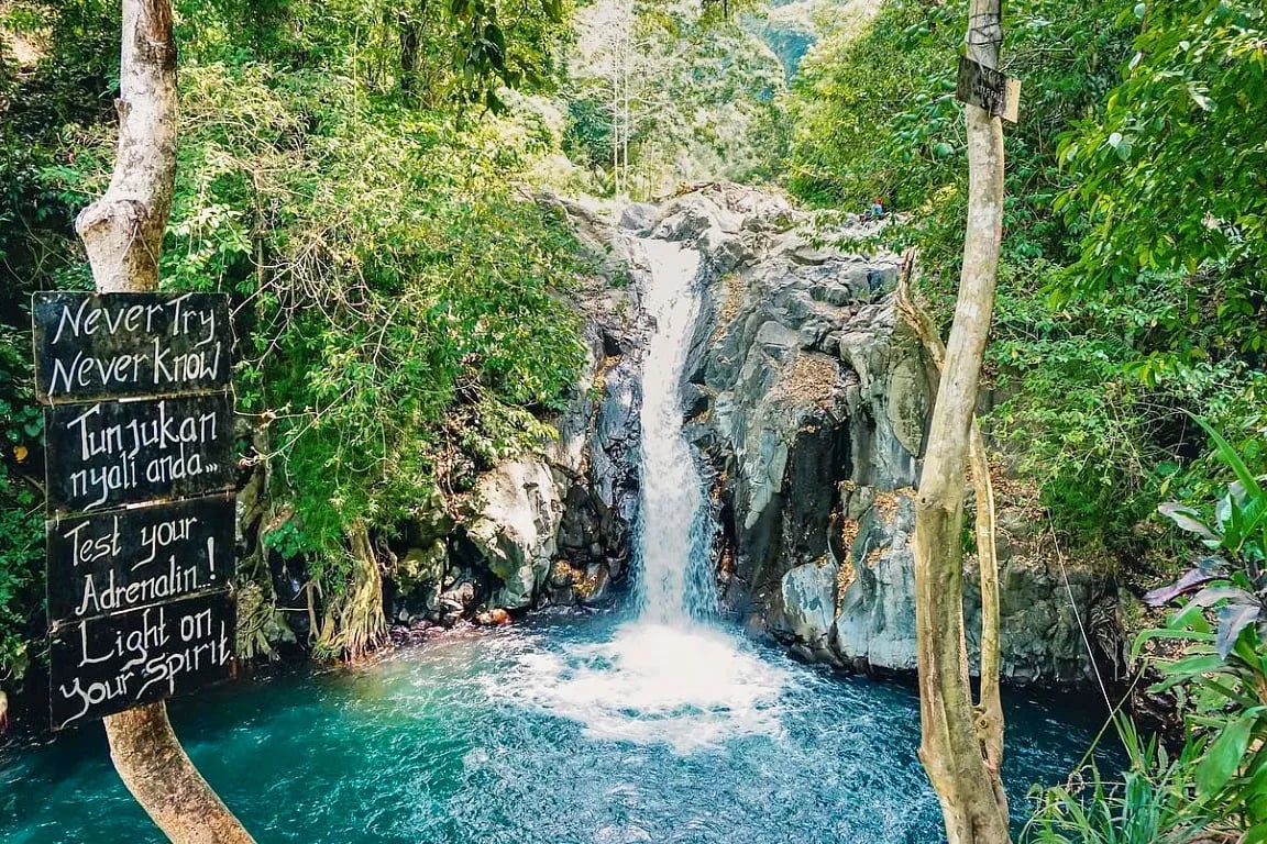 Aling-aling Waterfall