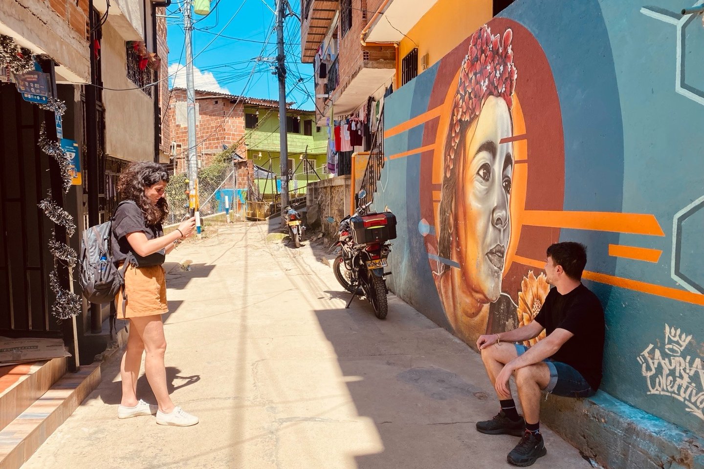 Street art dans la Comuna 3 à Medellín découvert lors d'une visite guidée immersive