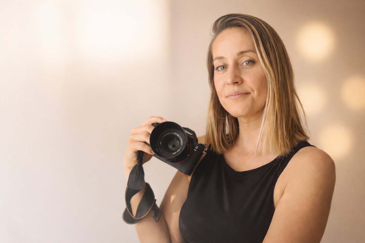 Portrait of Simona, a professional photographer based in Brighton & Hove