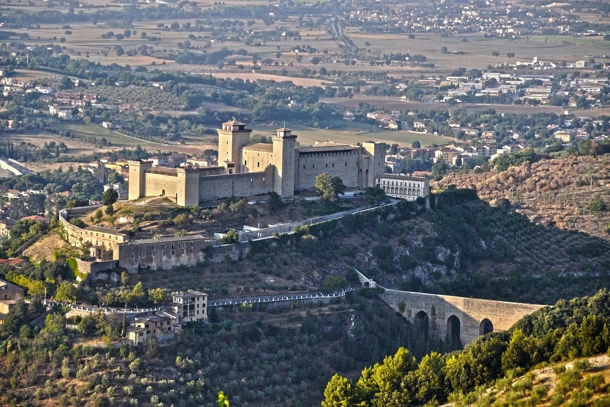 Spoleto rocca antica festival colline Umbria