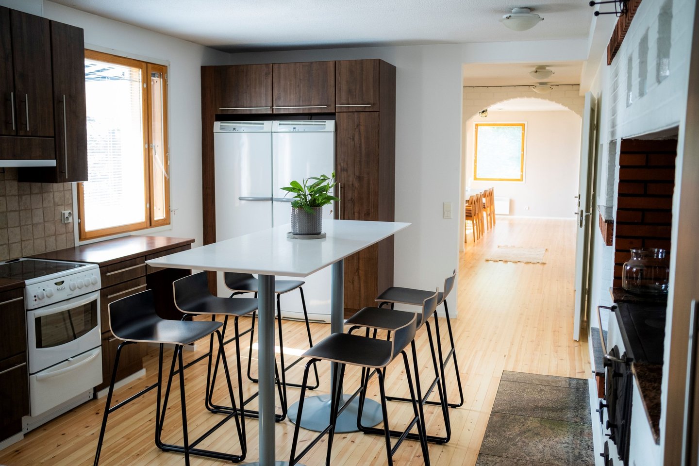 Keittiön baari pöytä