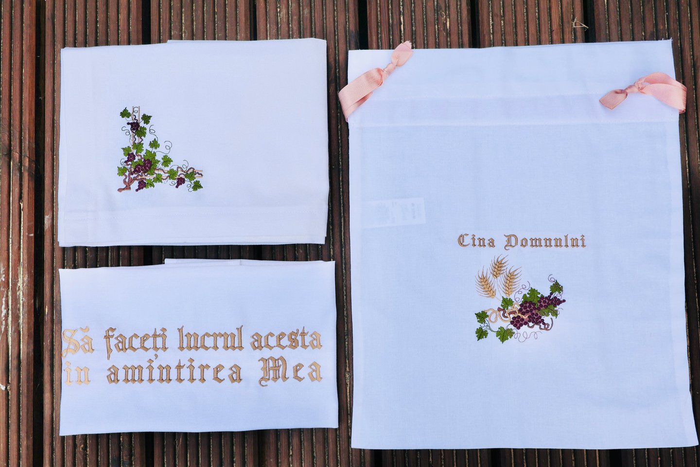 fata de masa pentru cina domnului brodată 