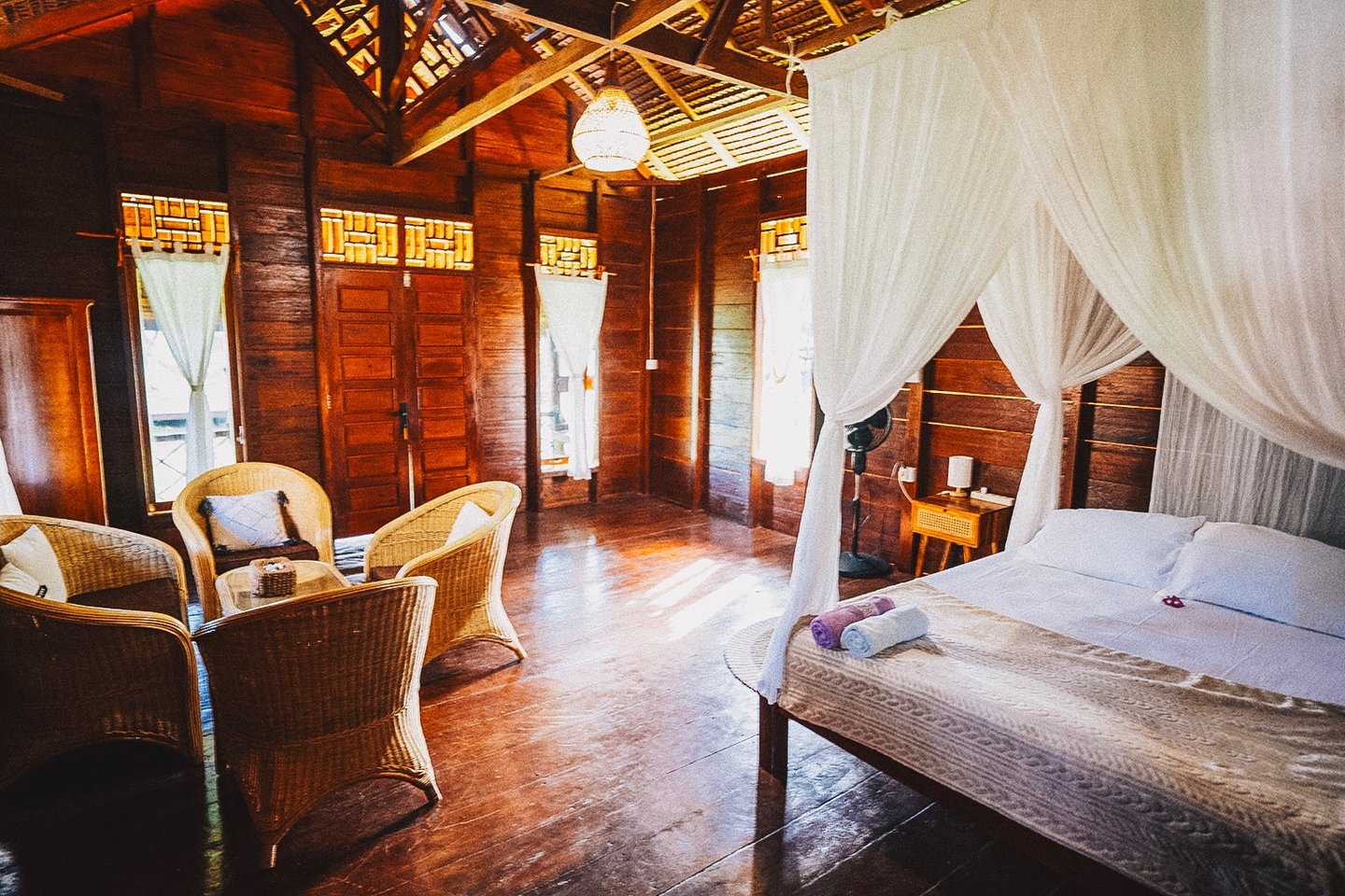 Toska spacious bungalow interior with seating area and rustic design