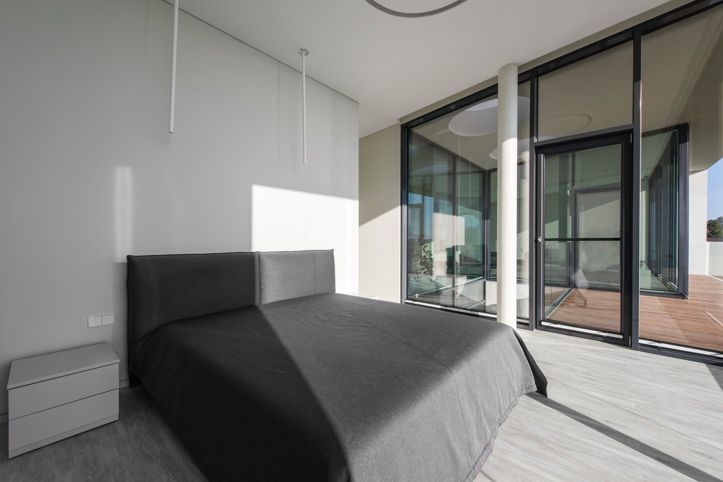 vinilinė grindų danga miegamąjame