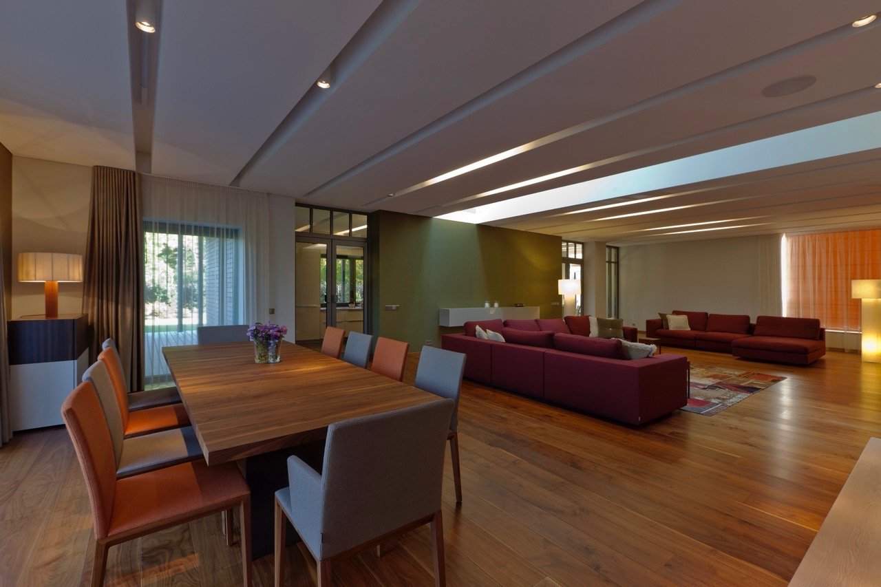 natūralaus medžio grindys