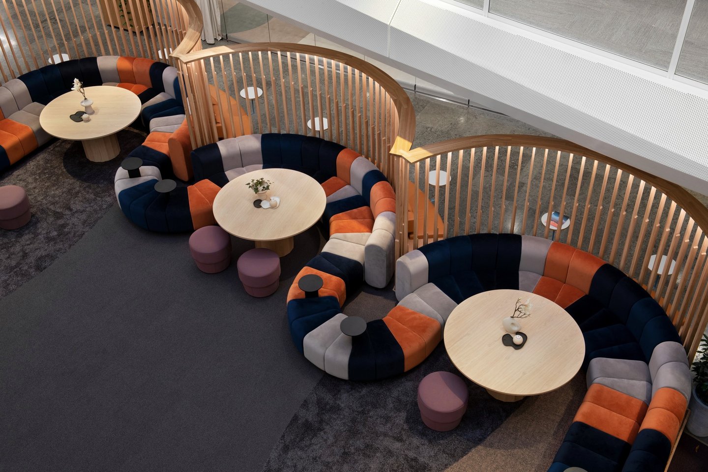 vingiuojanti sofu sistema