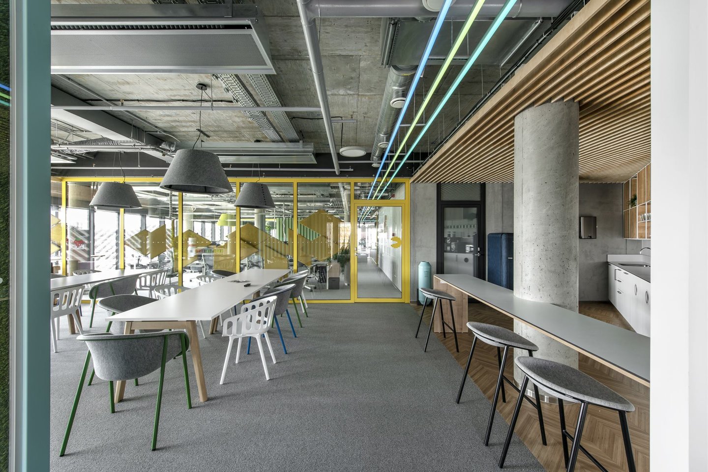 biuro virtuves grindys