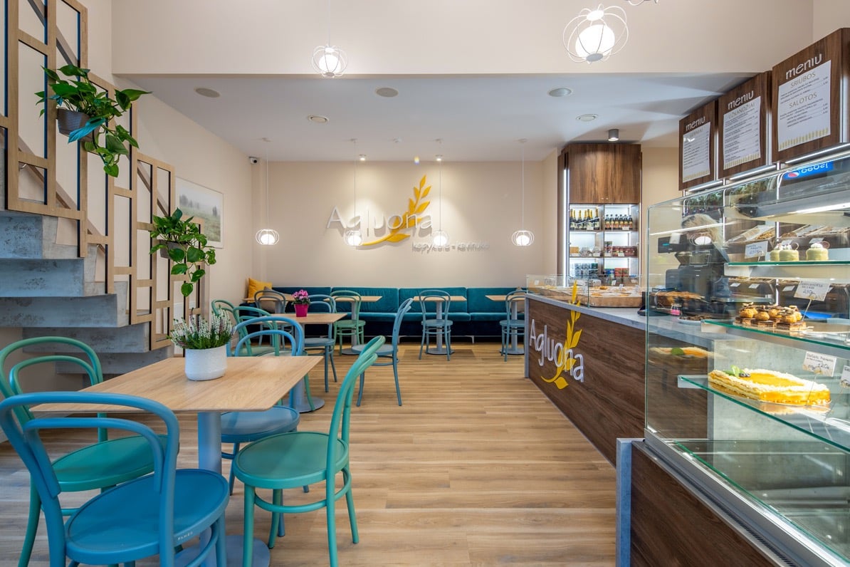 vinilo grindys kavineje