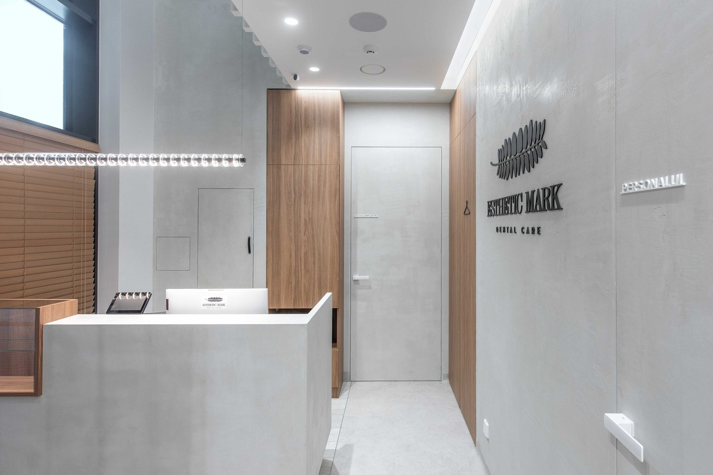 Odontologijos klinika su Purline rulonine danga