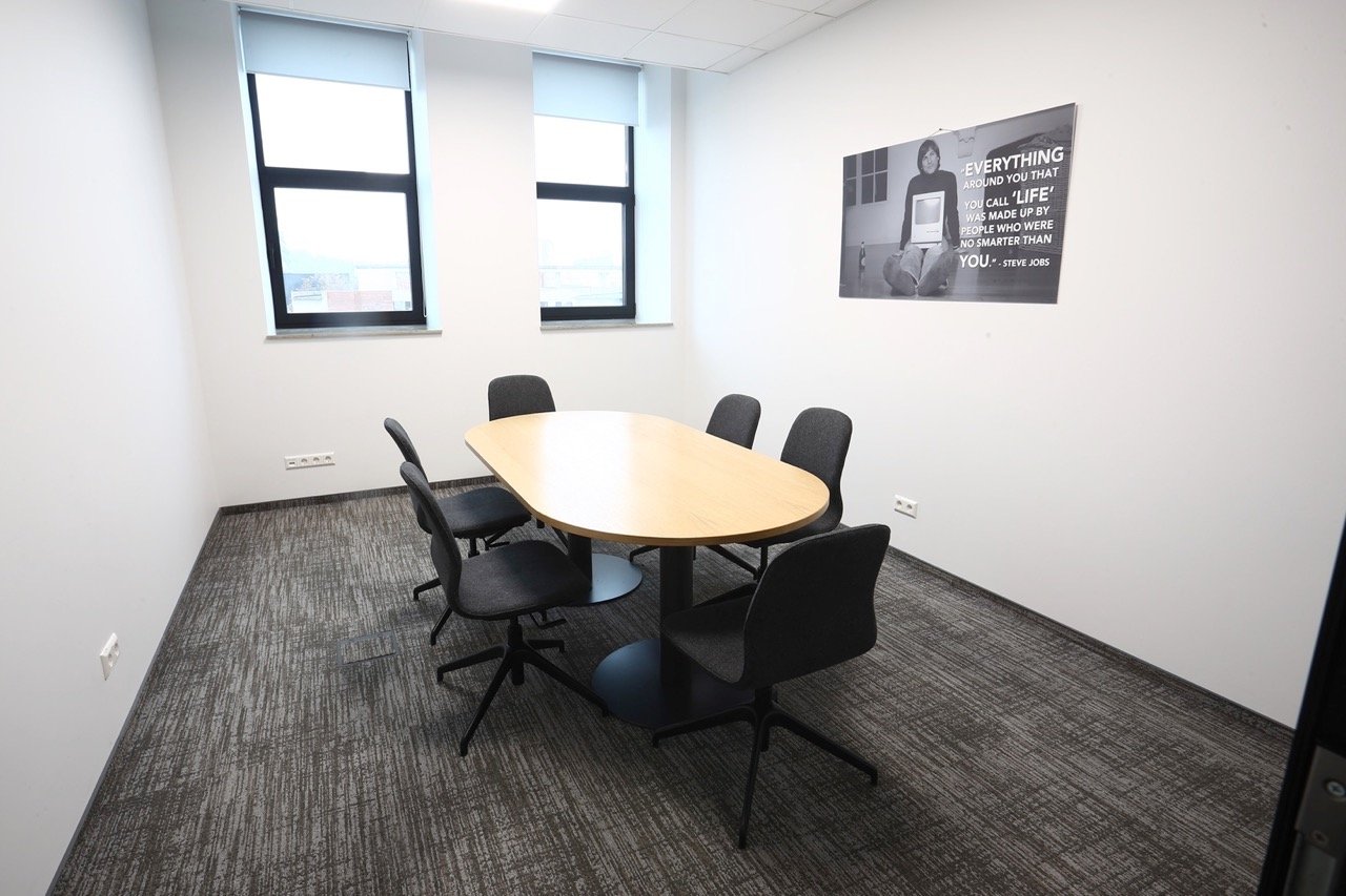 medziagos biuru apdailai