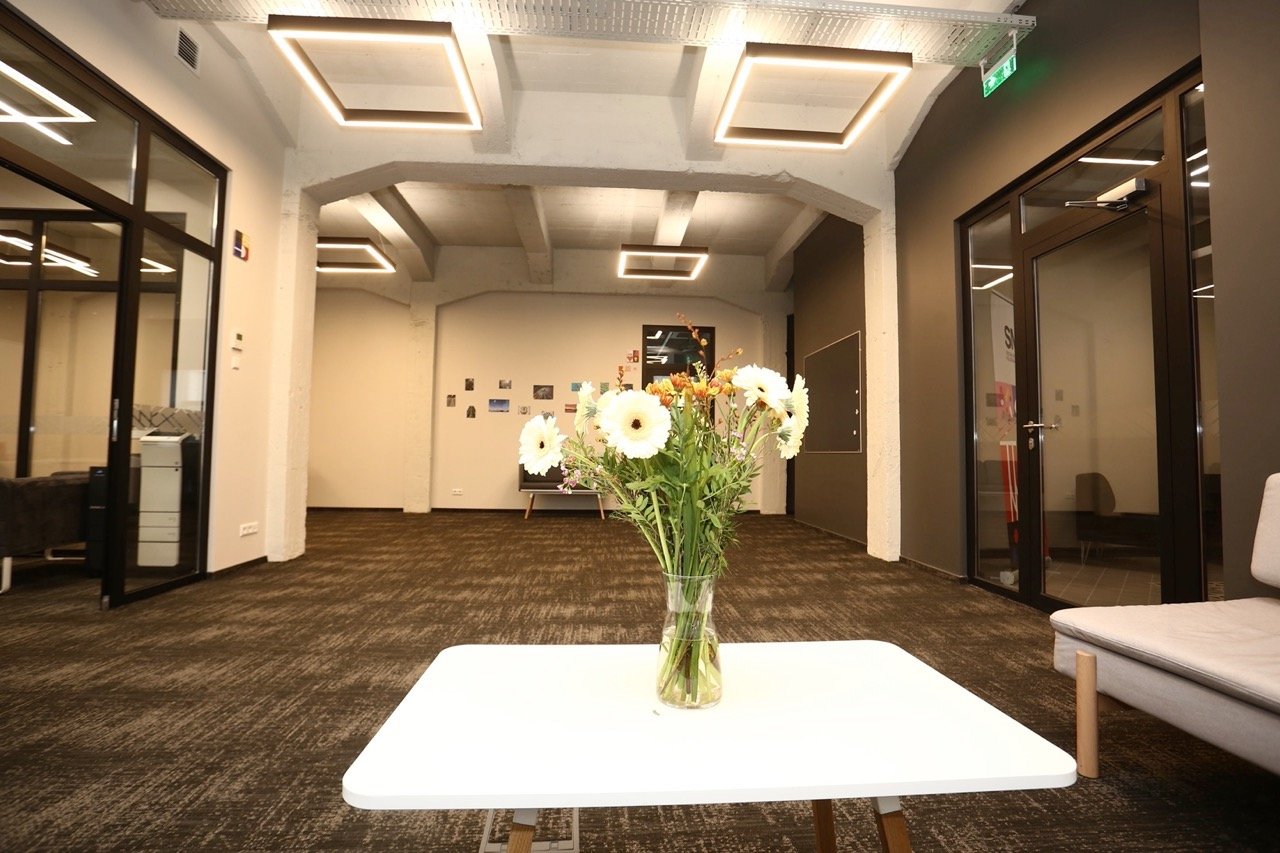 kiliminė danga plytelėmis