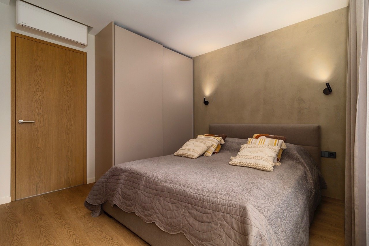 vinilinės grindys miegamajame