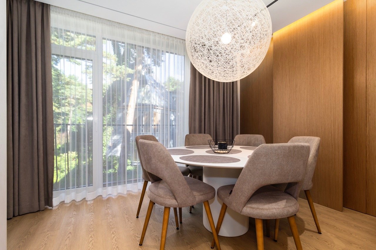 vinilinės grindys svetainėje