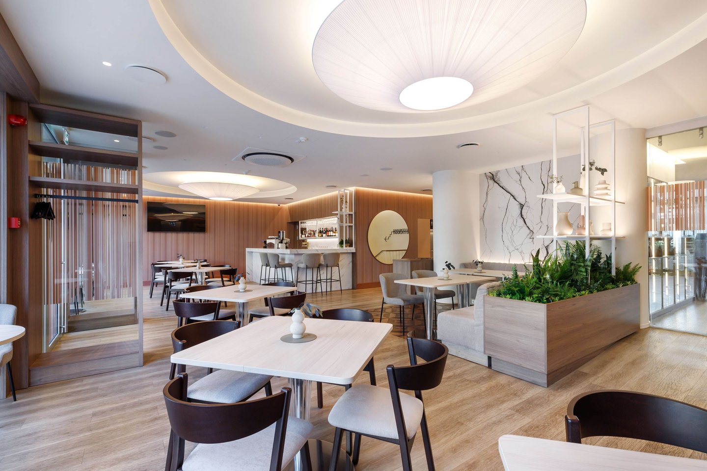 Restorano grindys Amtico Form