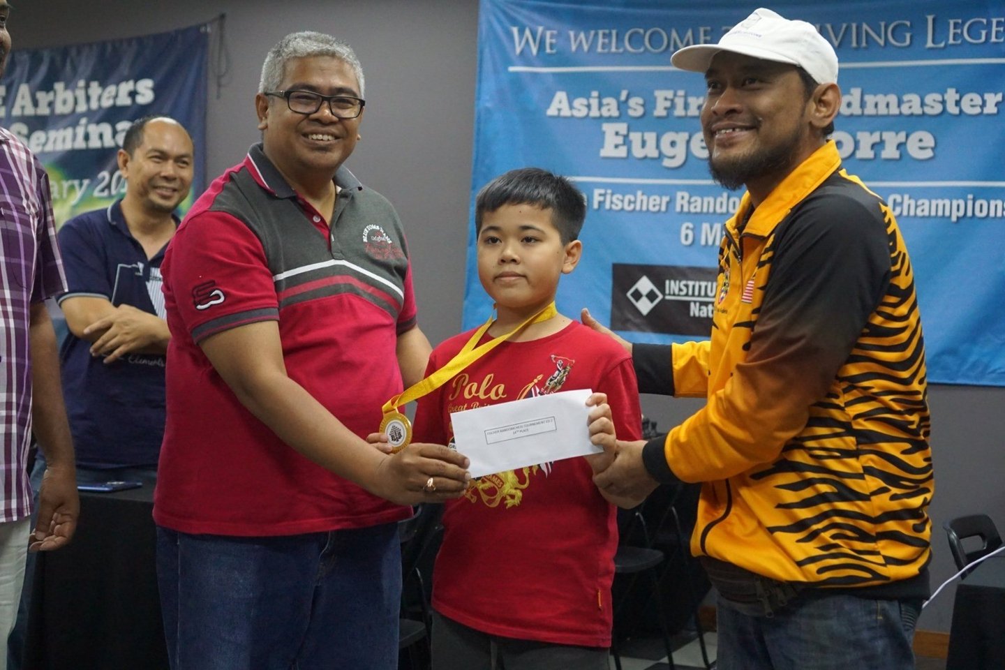 12/9/2023 - Abdul Salam (right most) Abdul Salam bin Maamur telah kembali ke Rahmatullah.