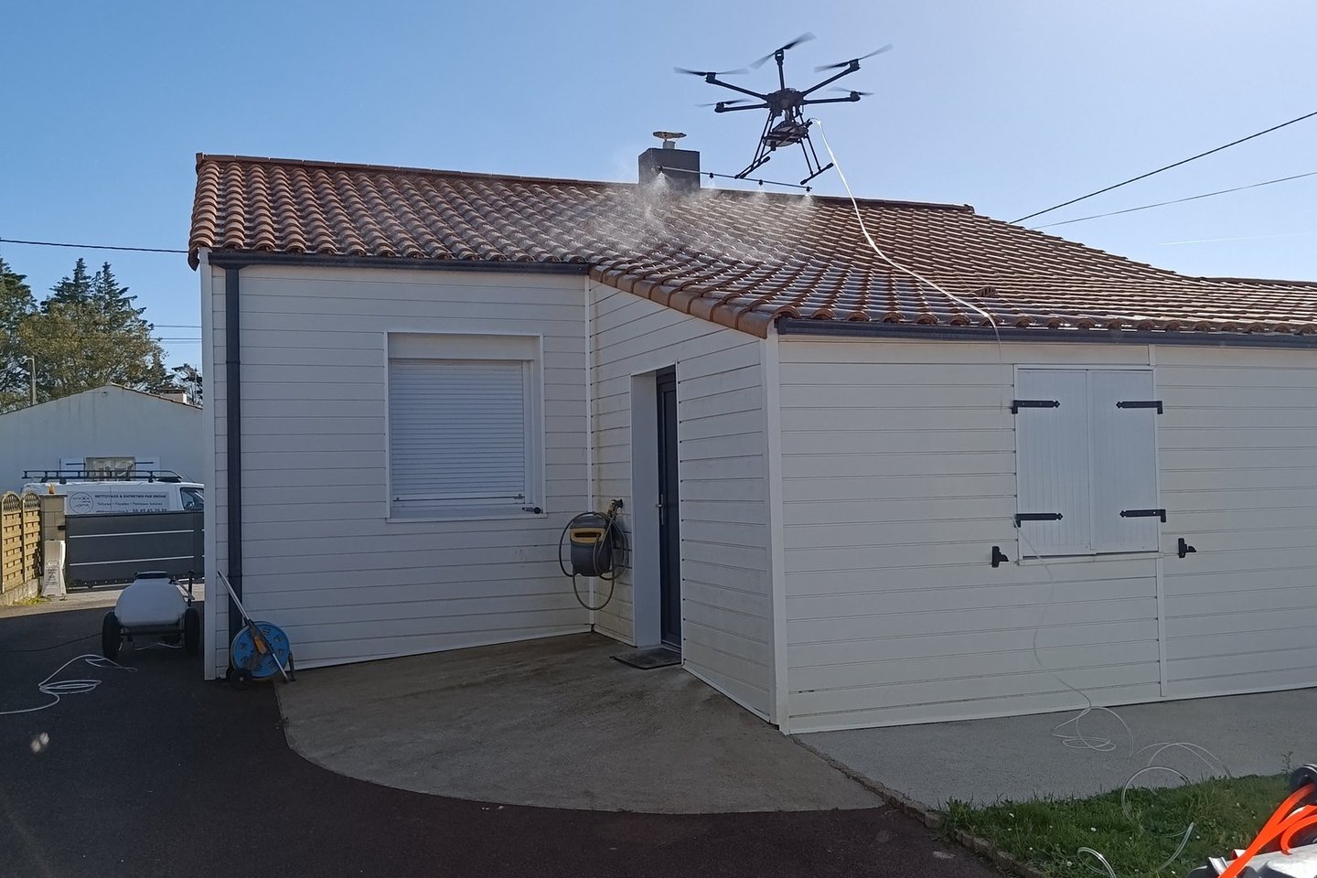 Pulvérisation toiture par drone