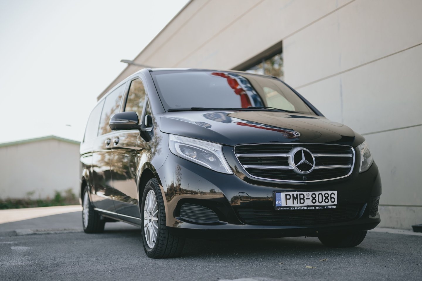 lack Mercedes V-Class available for strategic travel agency partnerships and tour operator services