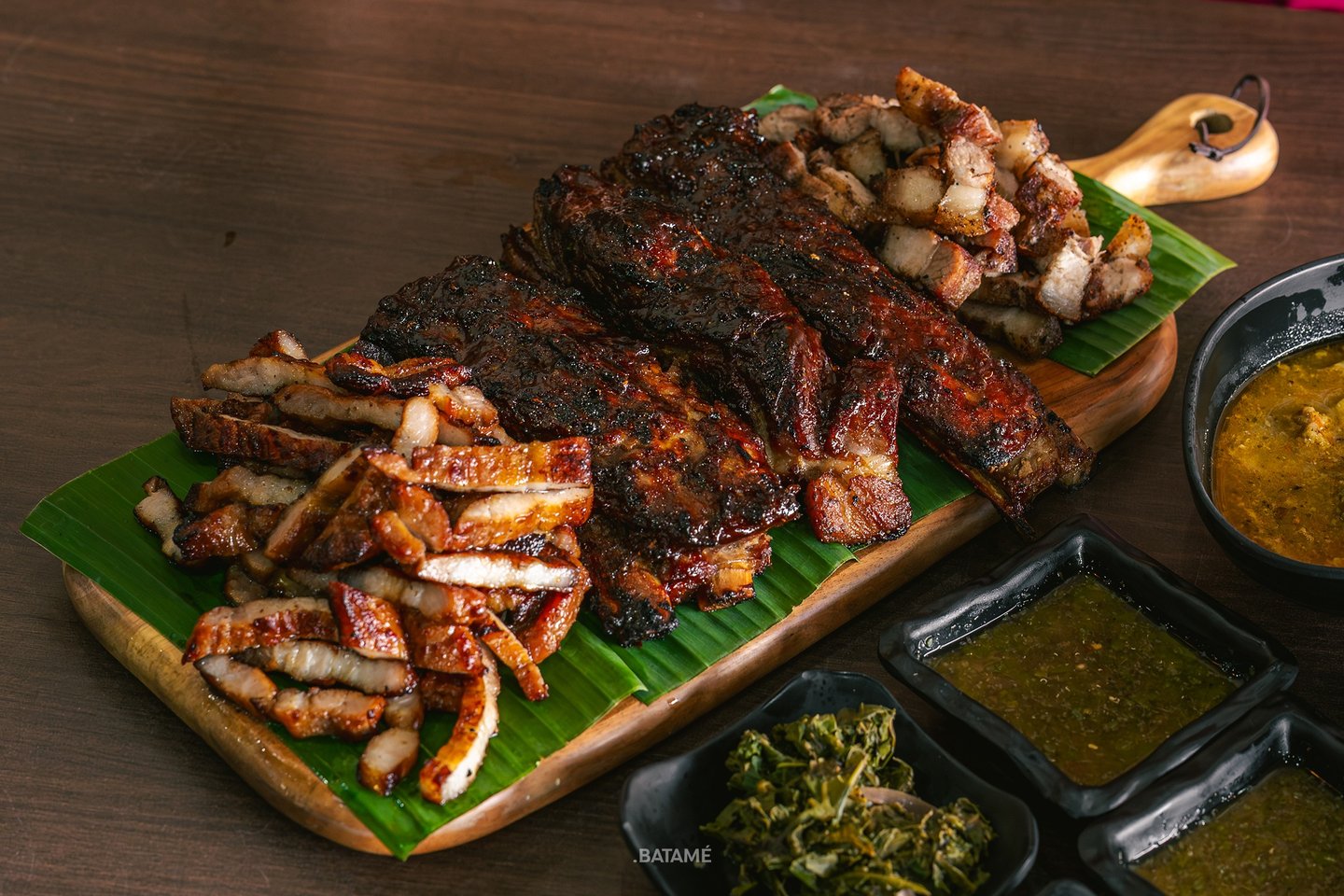a platter of pork bbq at BPK Chika Batam