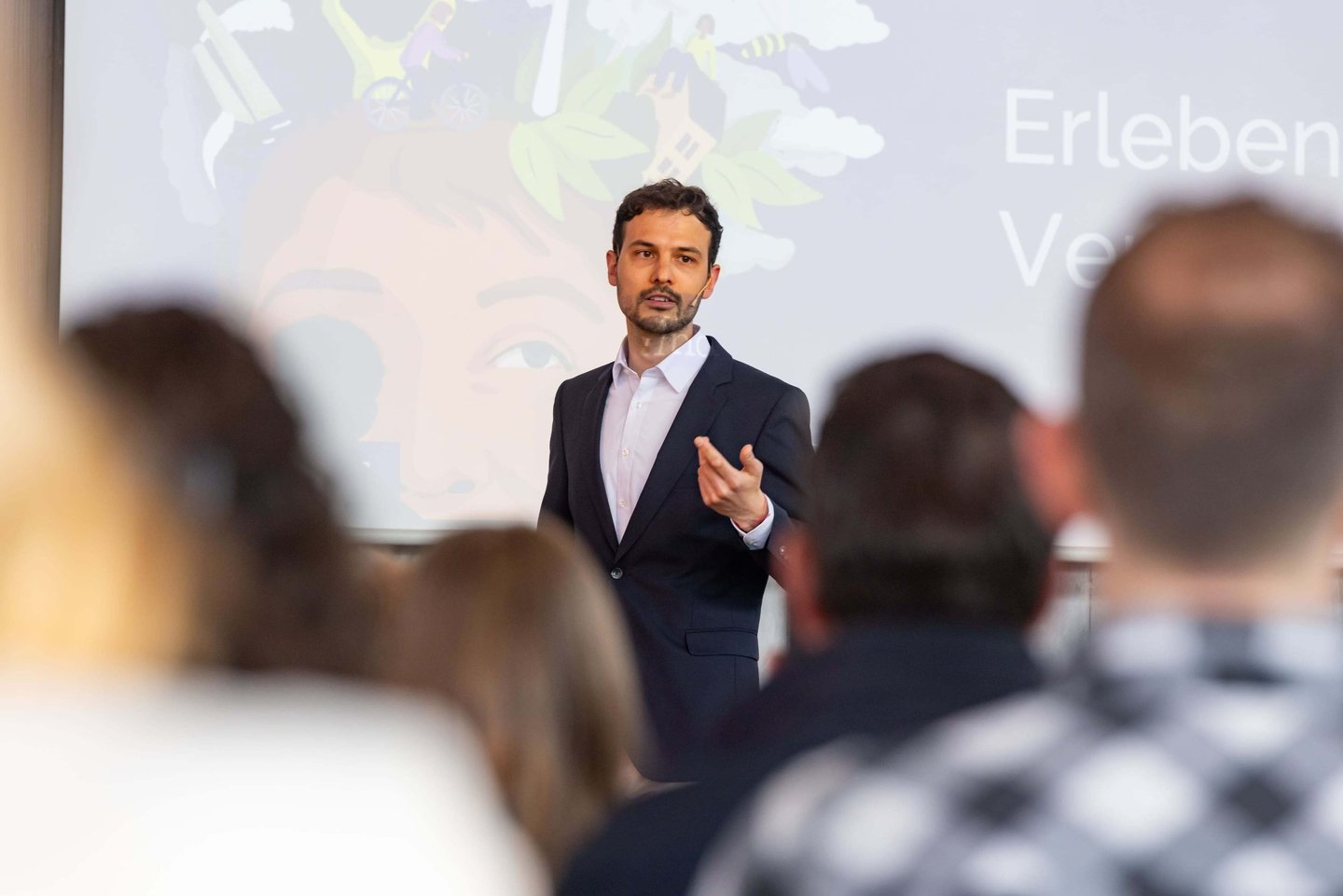 Fabian Hirt (Klimapsychologe) hält Vortrag zu Klimapsychologie