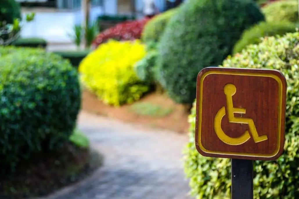 a sign that says,'accessible parking sign for wheelchairs