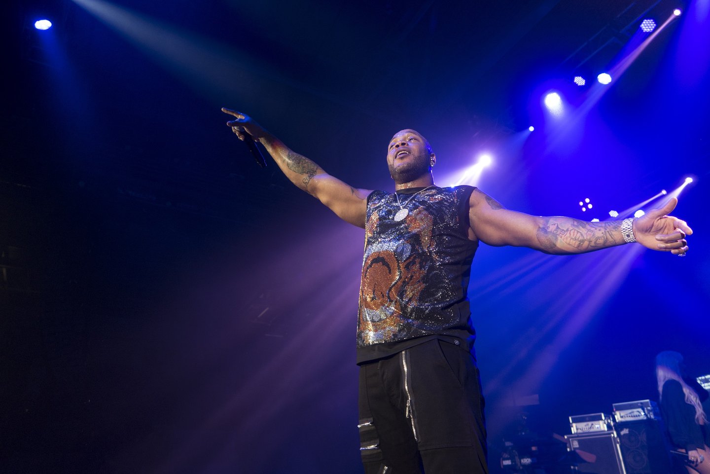 flo rida performing on stage