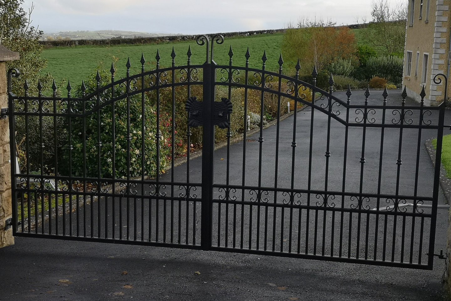 best electric gates for your driveway