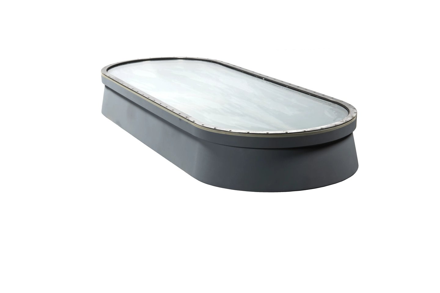 Groot langwerpig panoramisch scheepsraam met lasrand