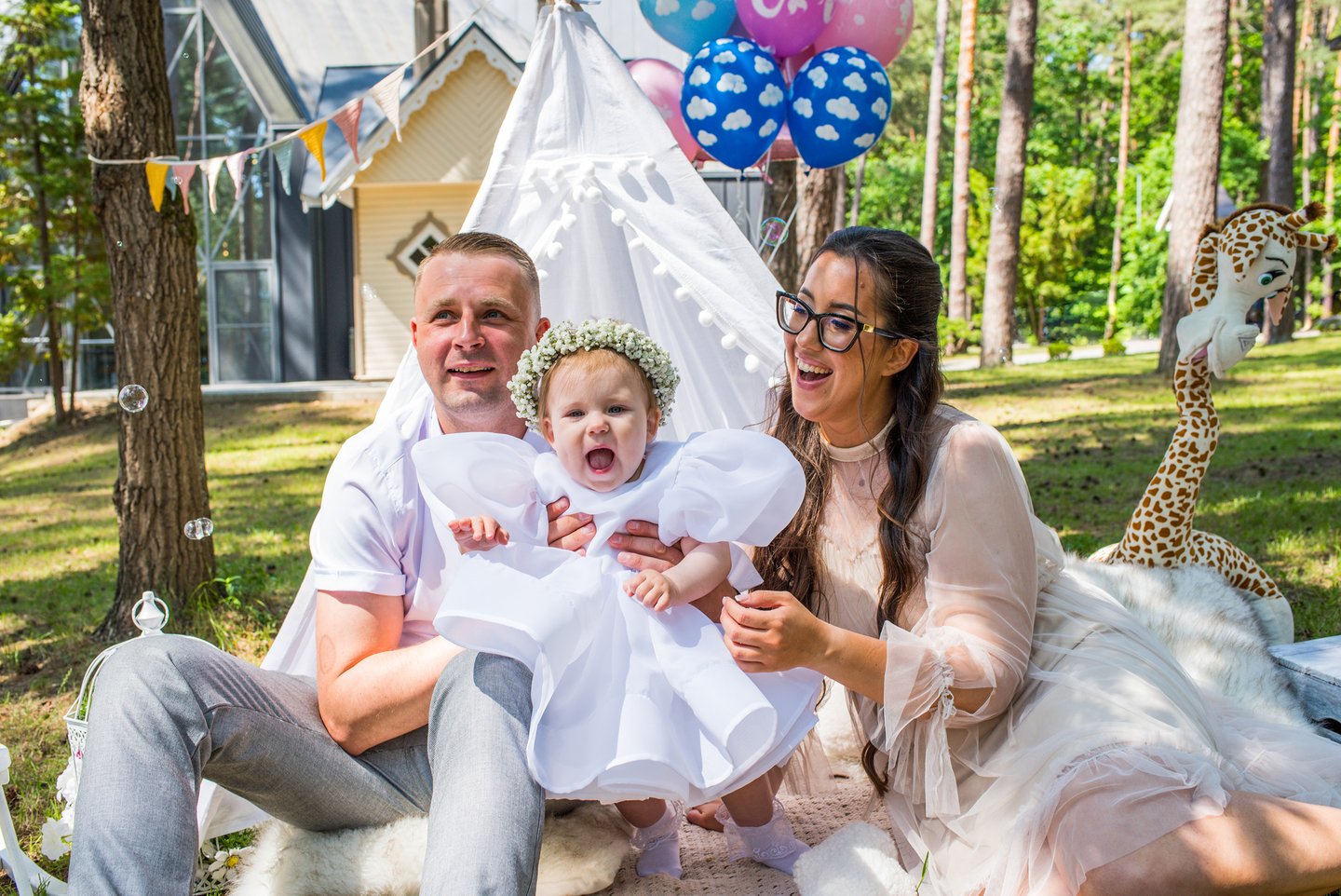 Krikštynų akimirkos Kulautuvos bažnyčioje