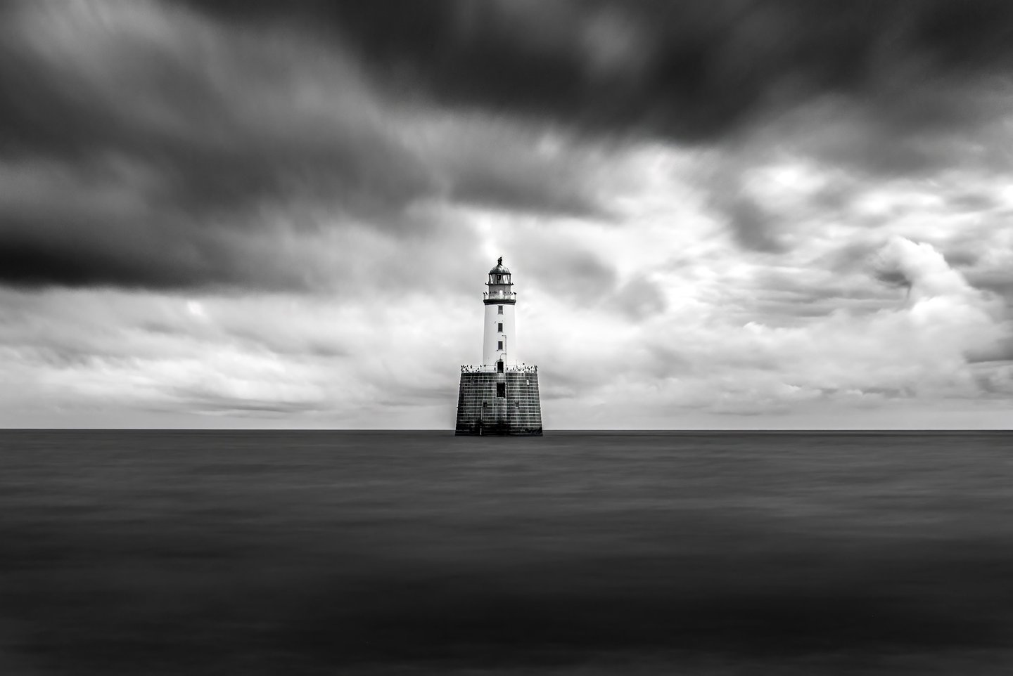 Photo originale de Anthony Leclerc du phare de Rattray en noir et blanc et en pose longue
