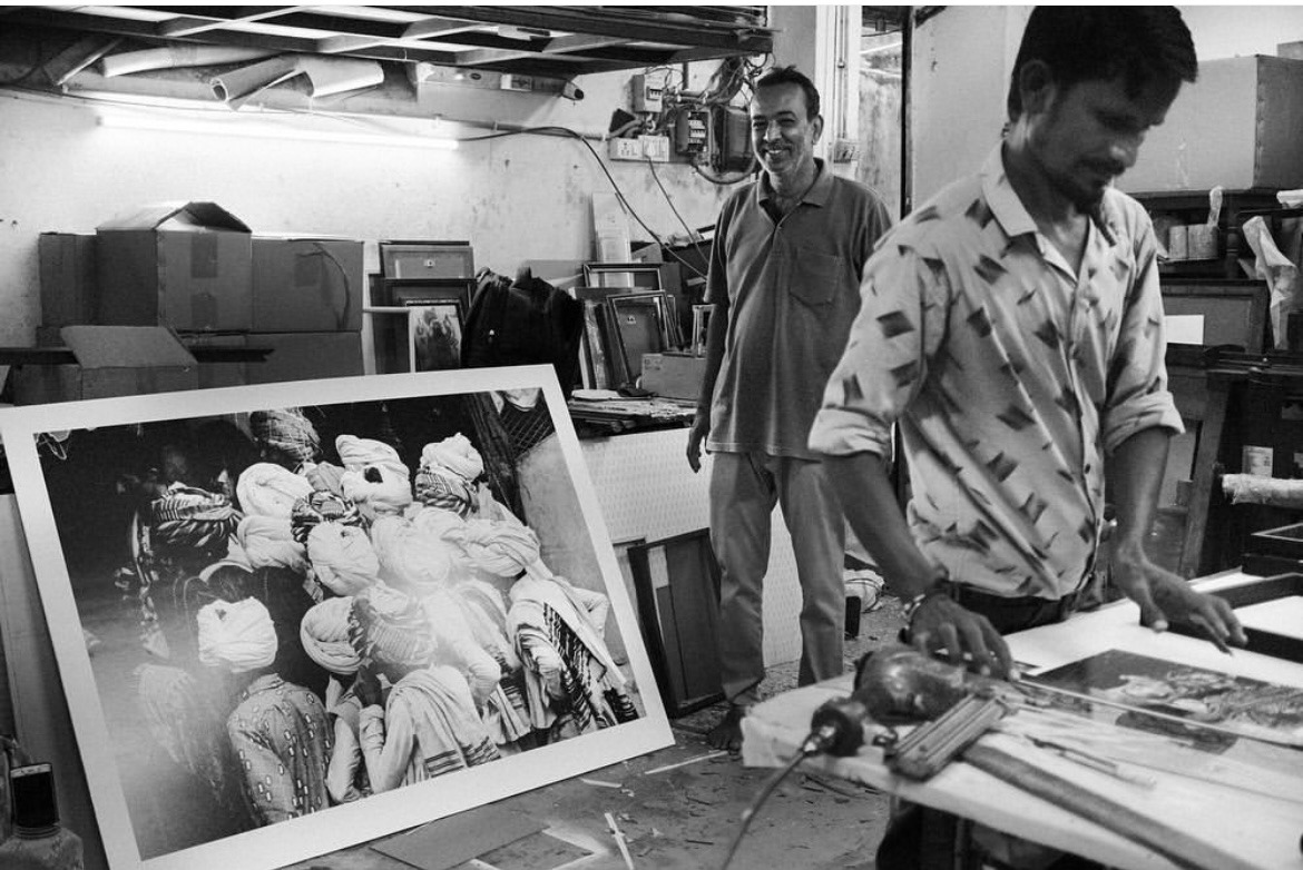 all types of framing and canvas stretcher  services available at keza kreation 