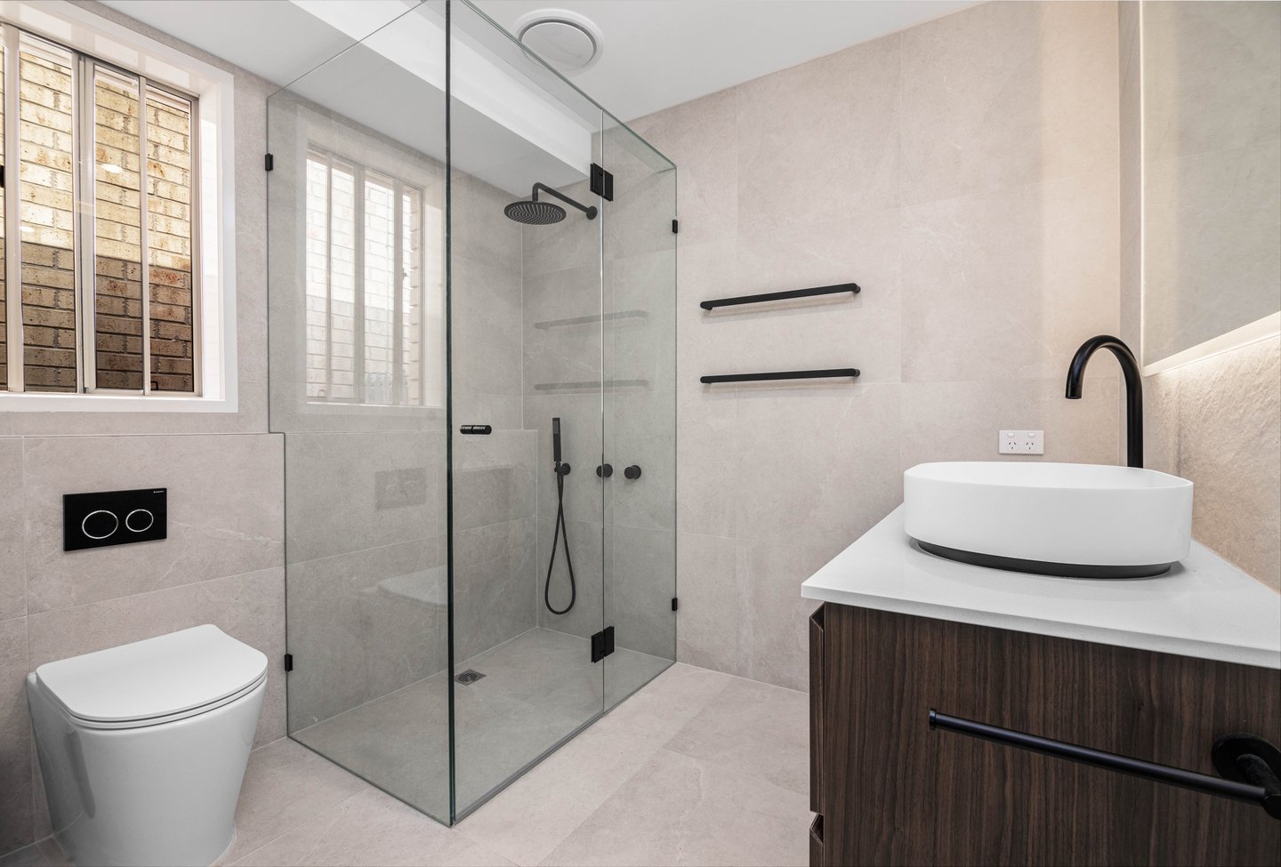 Bathroom Photography Exhibit Express Real Estate Photographer Brisbane Logan Gold Coast