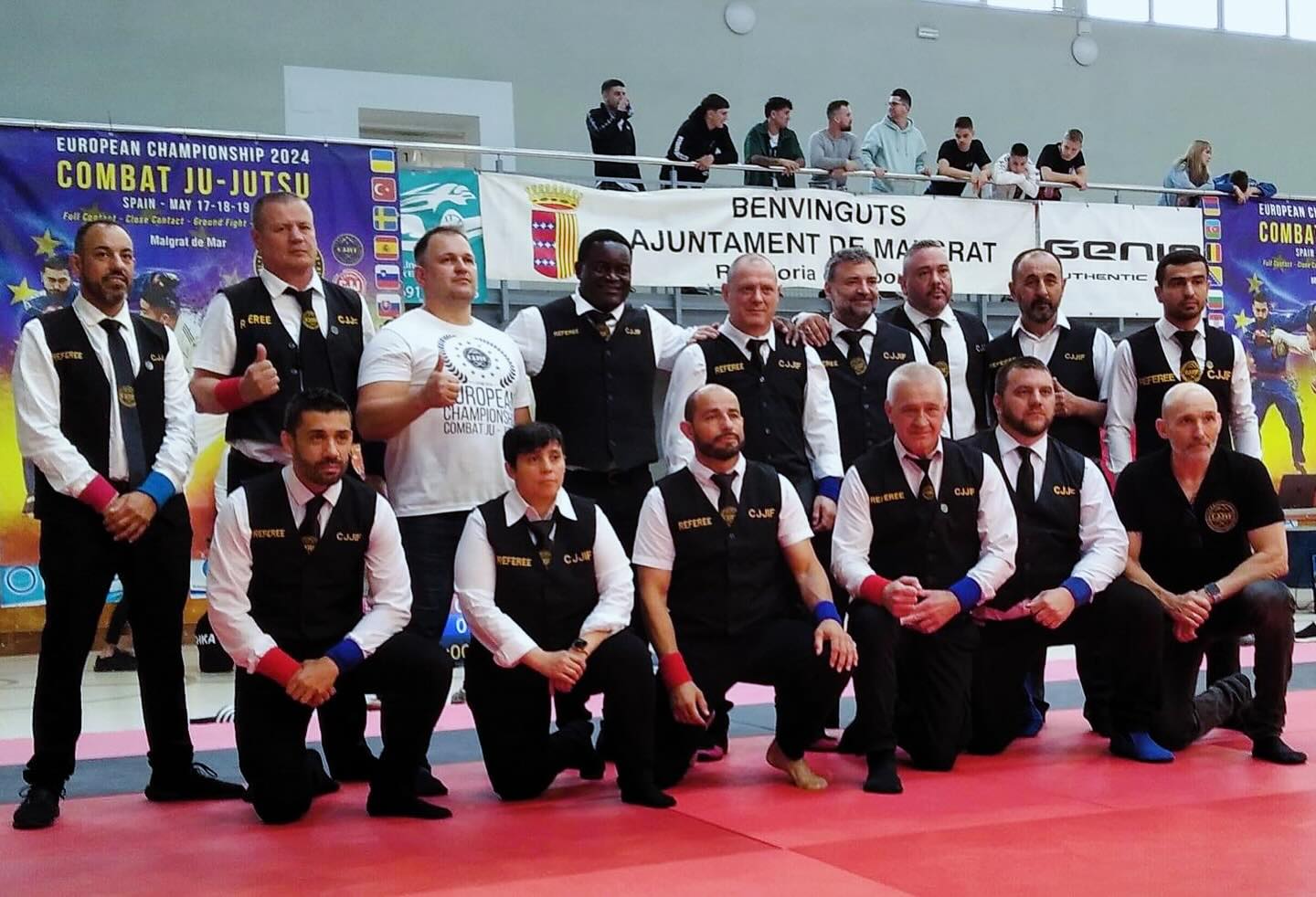 Equipo de referees y arbitros de la Federación Española de Combat Ju Jutsu en una Competición Oficia
