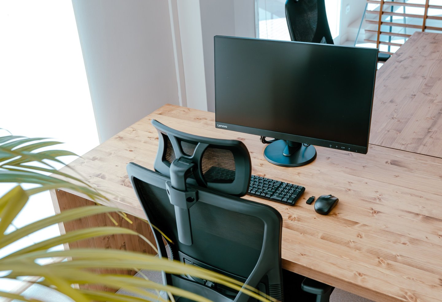 Servicio oferta anual escritorio coworking WanderHub Ciutadella Menorca