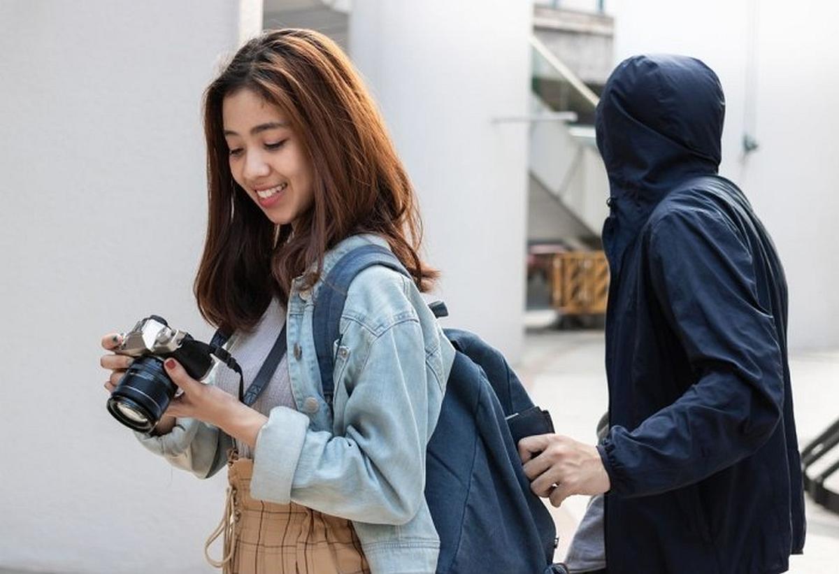 The Threat of Pickpockets