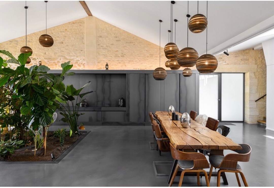  Réalisation impressionnante en béton ciré en Gironde