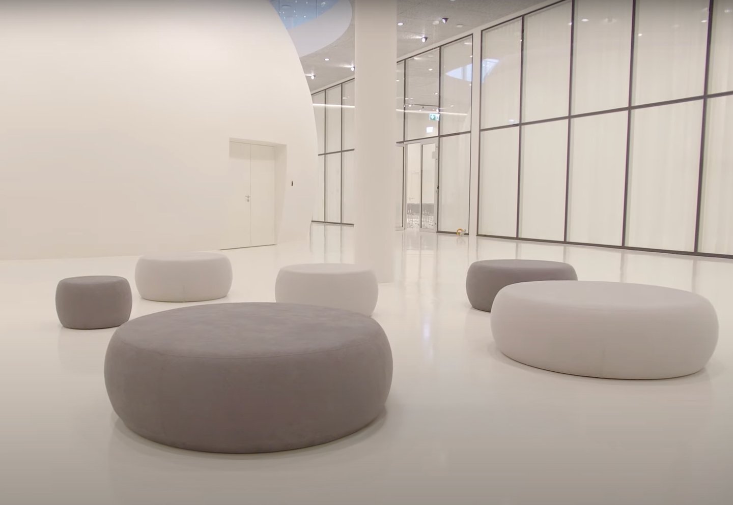 Akustinių audinių pristaikymas interjeruose