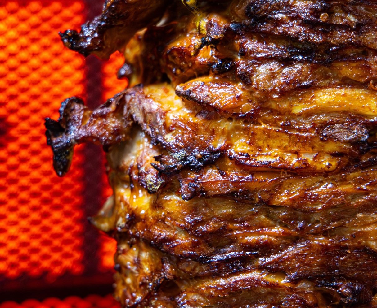 kebab de pollo al fuego