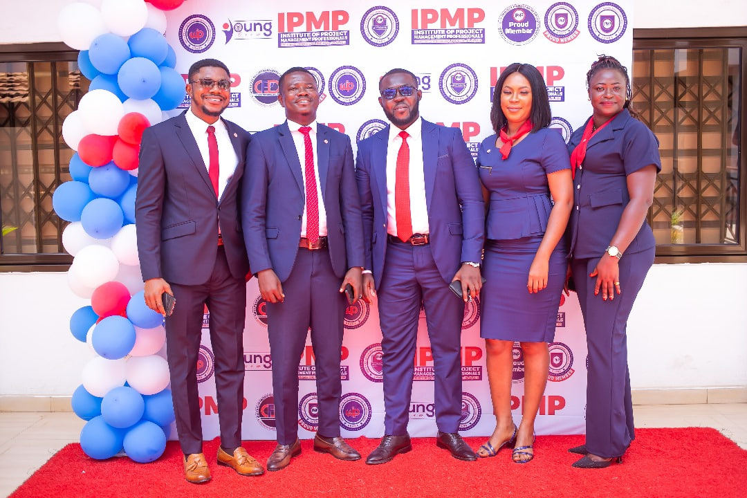 Mascaire hosting helping asssiting students study at IPMP