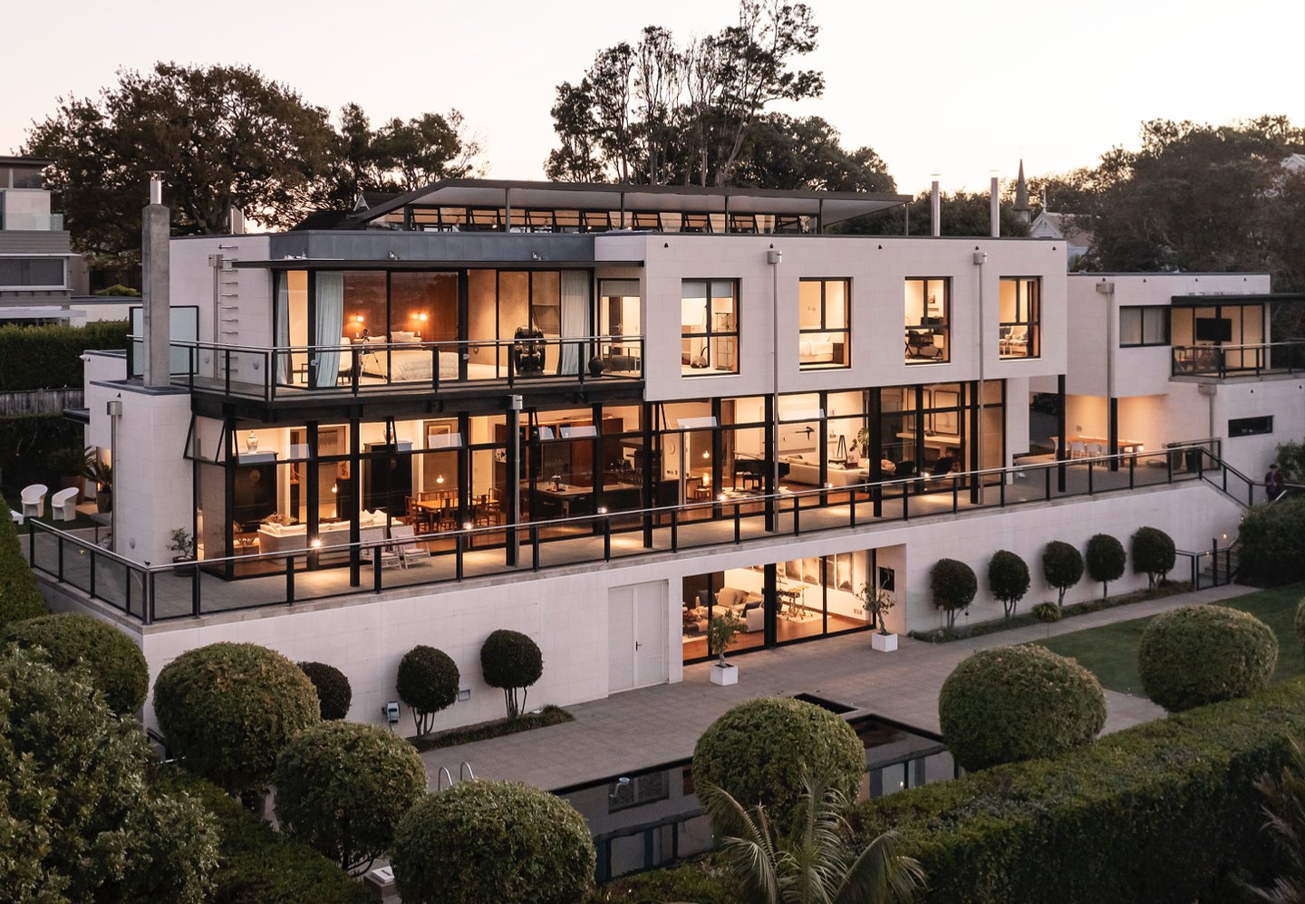 Luxury Modern Masterpiece in Remuera