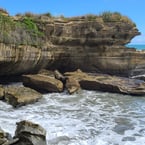 Rocky outcropping, Truman Track, near Punikaki, NZ 2025