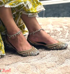 Elegant Punjabi Jutti Styled for Weddings