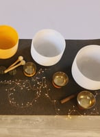 sound bath with 5 bowls and lights