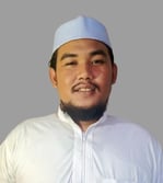 a man in a white shirt and a white shirt