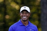 tiger wood detendu et souriant