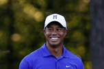 tiger wood detendu et souriant
